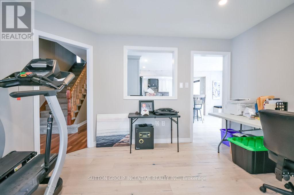 36 Nicklaus Drive, Barrie, ON
