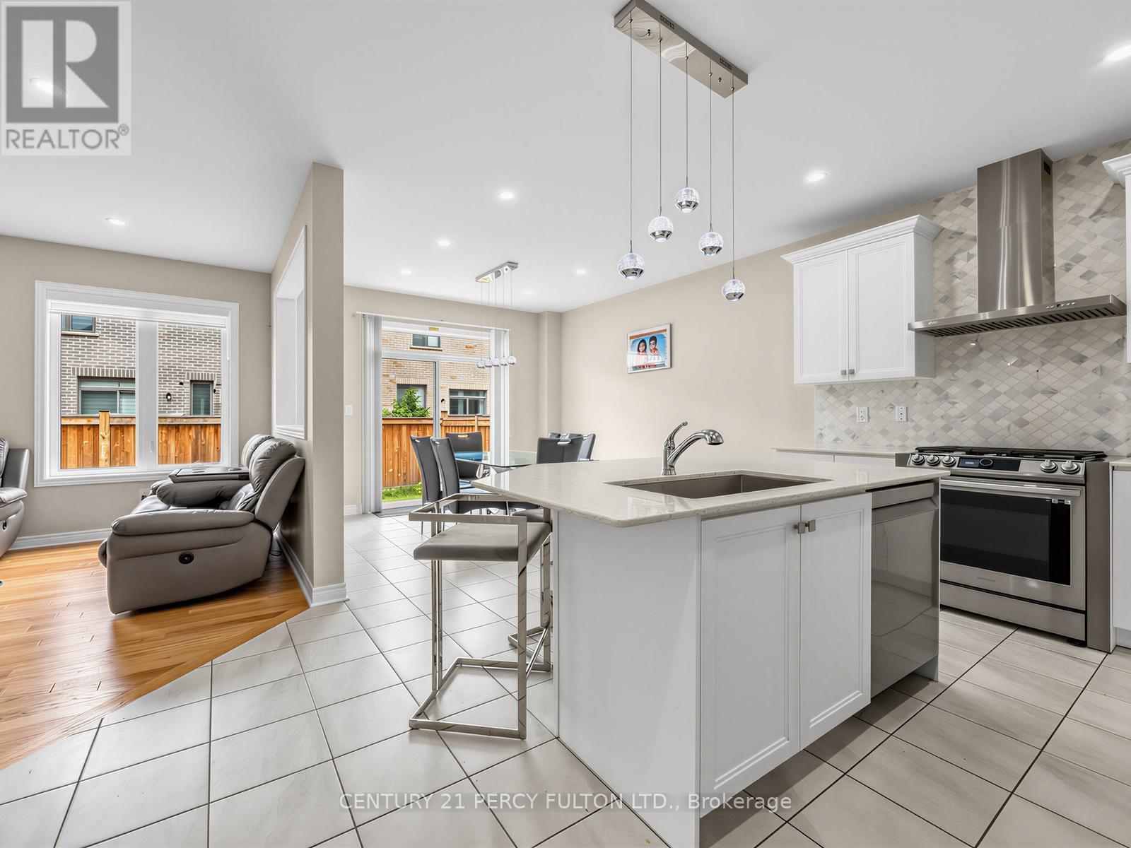 54 Farringdon Crescent, Brampton, ON