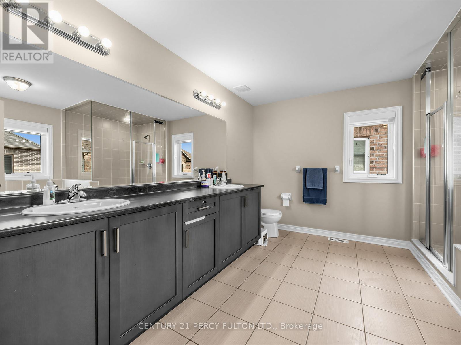 54 Farringdon Crescent, Brampton, ON