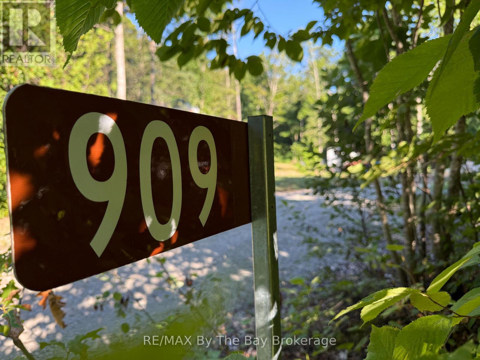 909 17 Concession, Tiny, ON