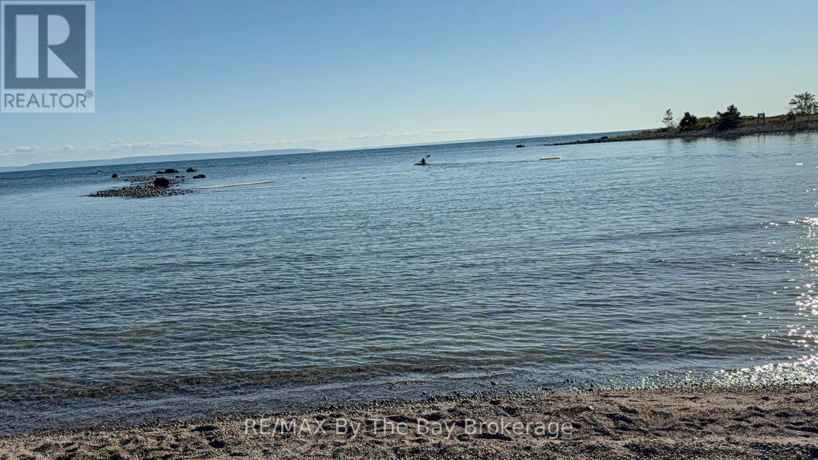 Minute to Sandy Beach - 909 17 Concession, Tiny, ON