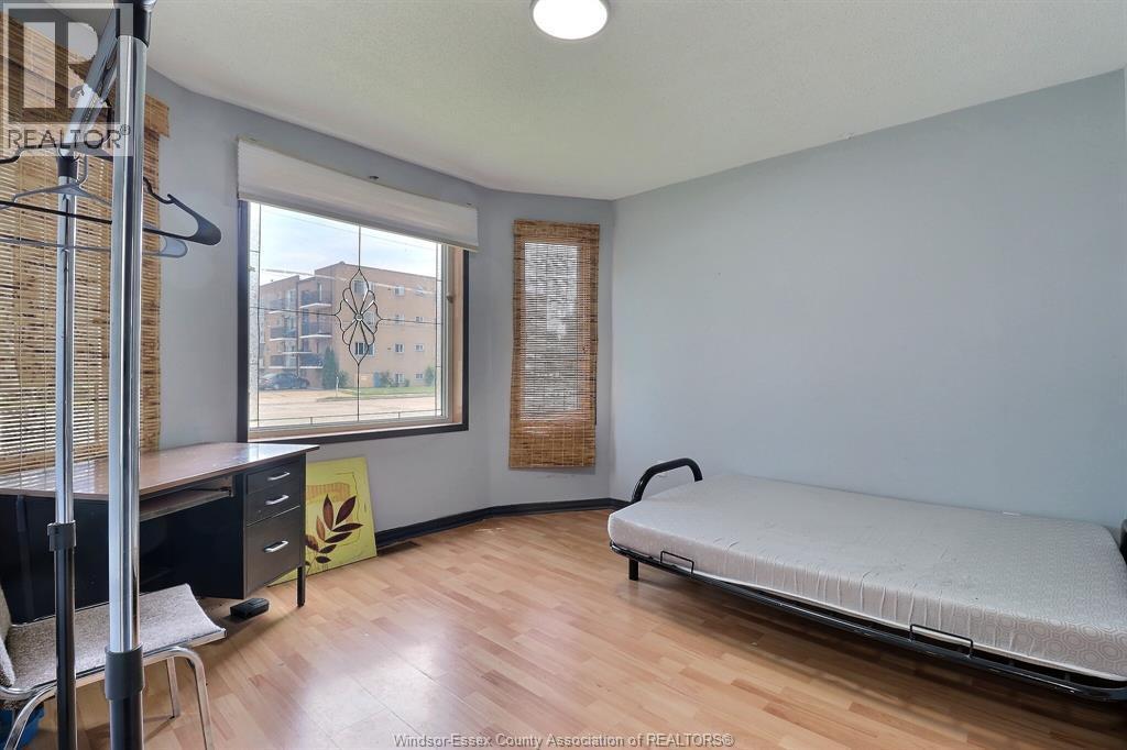 1920 University Avenue West, Windsor, ON