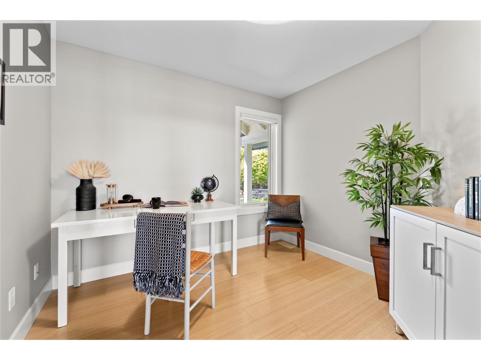 office or extra bedroom, free internet with my BC data hub onsite - 6421 Eagle Bay Road Unit# 13, Eagle Bay, BC