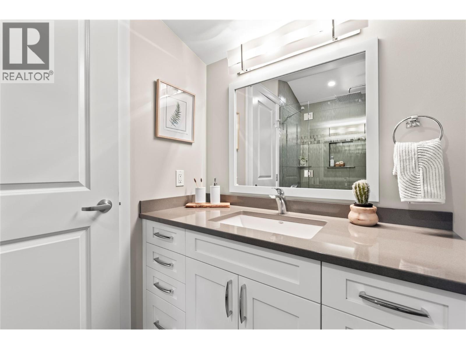Primary ensuite - 6421 Eagle Bay Road Unit# 13, Eagle Bay, BC