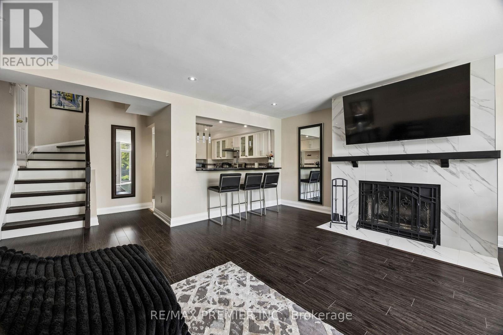 8 - 100 Arbors Lane, Vaughan, ON