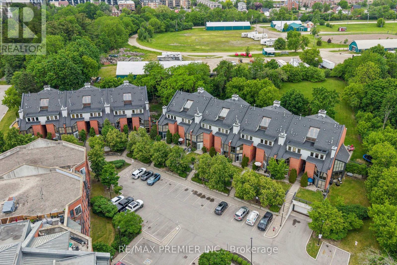 8 - 100 Arbors Lane, Vaughan, ON