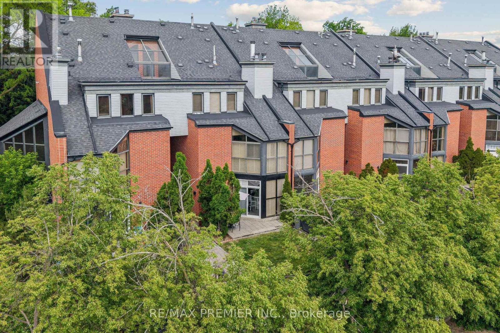 8 - 100 Arbors Lane, Vaughan, ON
