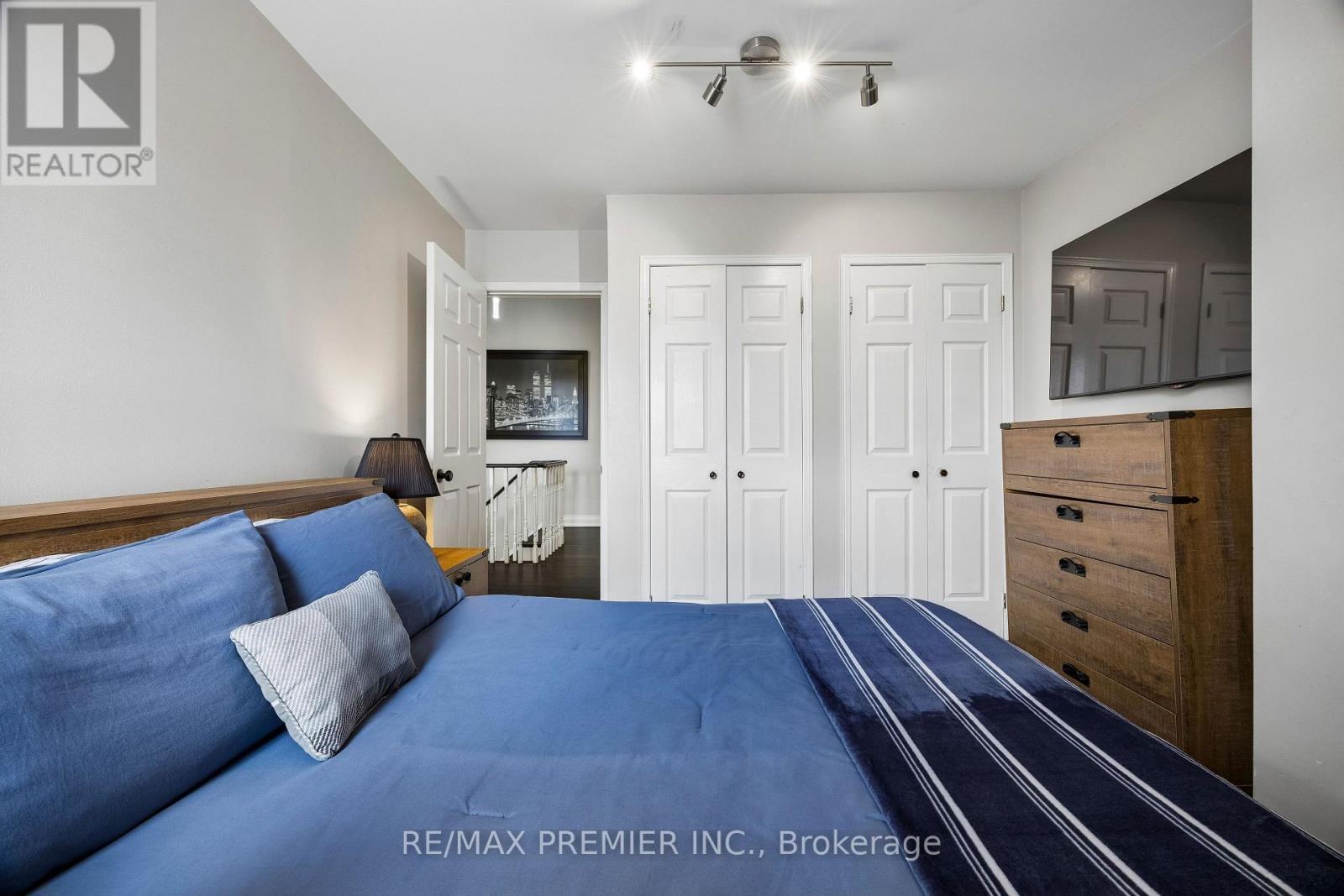 8 - 100 Arbors Lane, Vaughan, ON