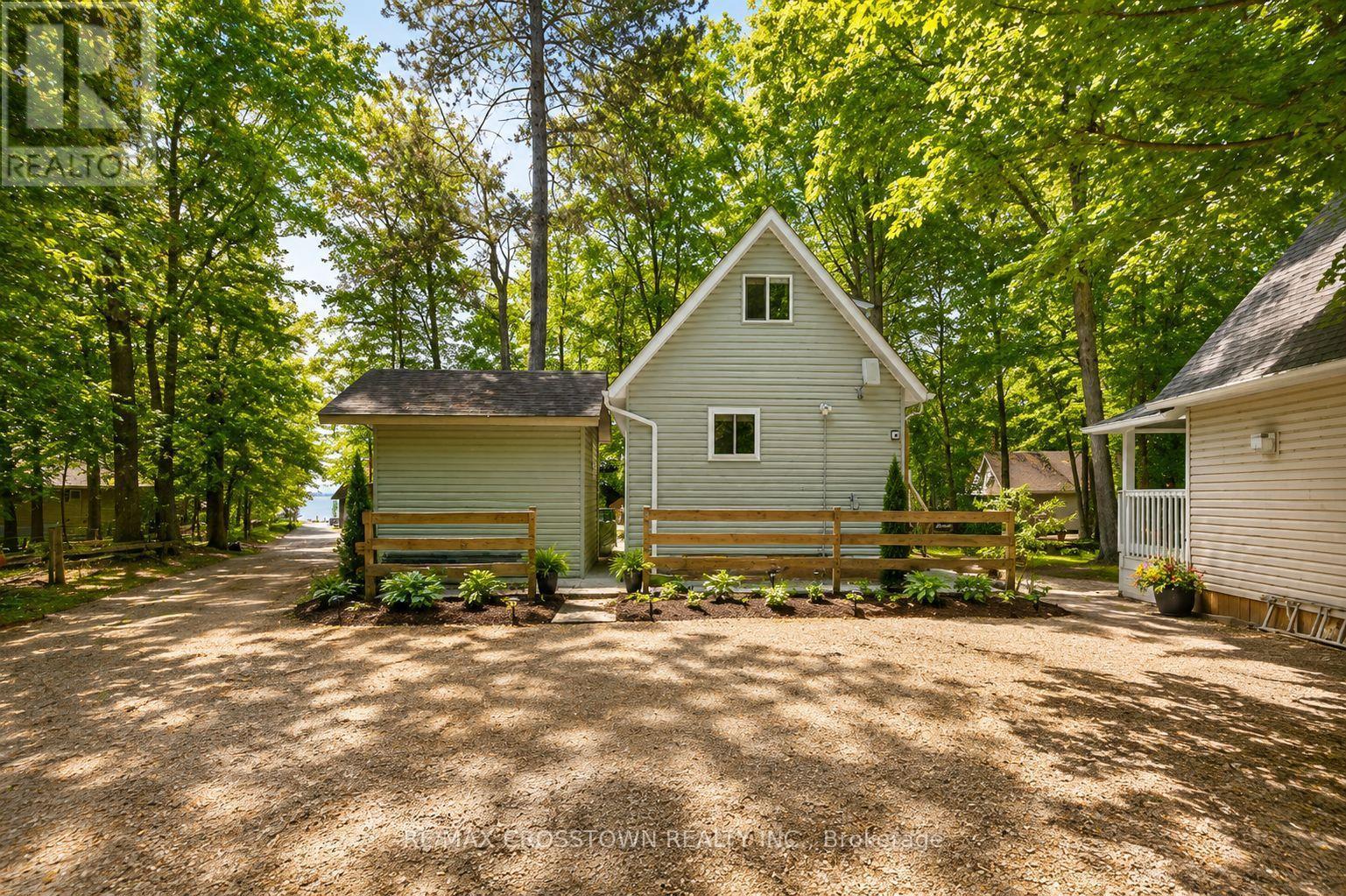 739 Concession 15 #8 W, Tiny, ON