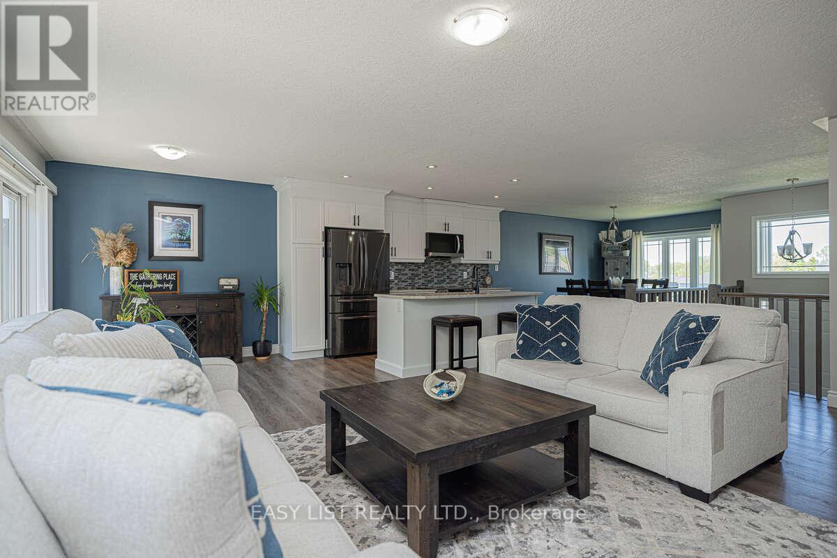 19 Ralph Dalton Boulevard, Tay, ON
