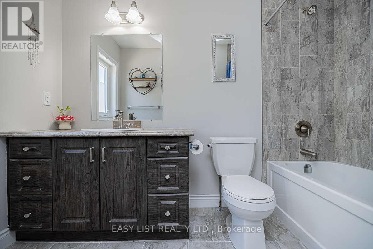 19 Ralph Dalton Boulevard, Tay, ON