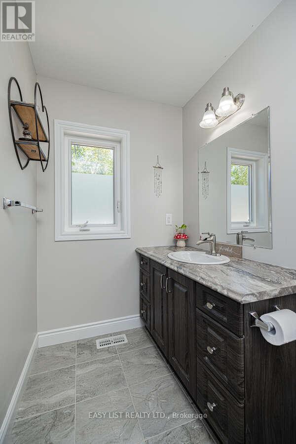 19 Ralph Dalton Boulevard, Tay, ON