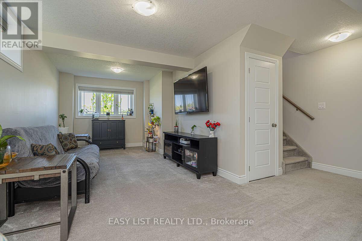 19 Ralph Dalton Boulevard, Tay, ON