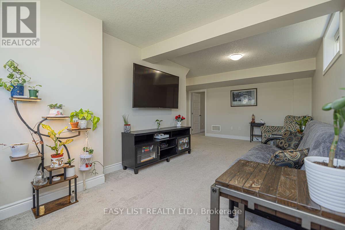 19 Ralph Dalton Boulevard, Tay, ON