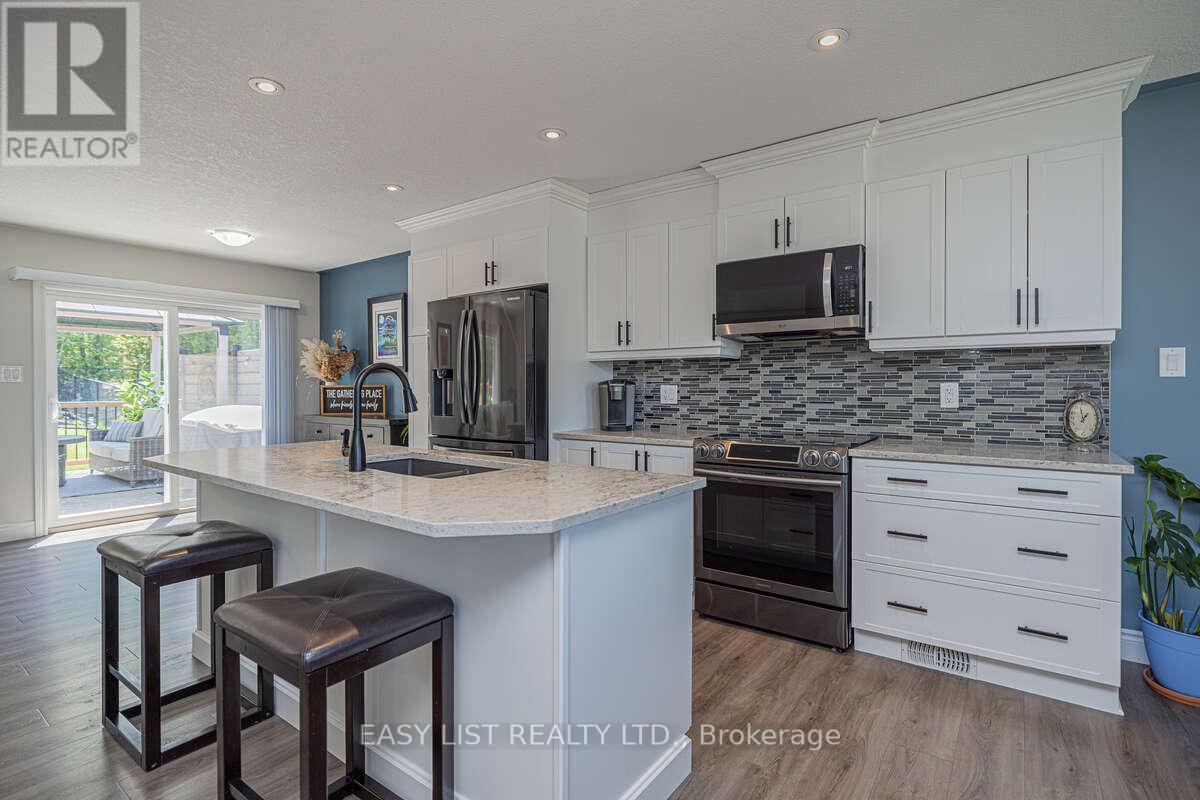 19 Ralph Dalton Boulevard, Tay, ON