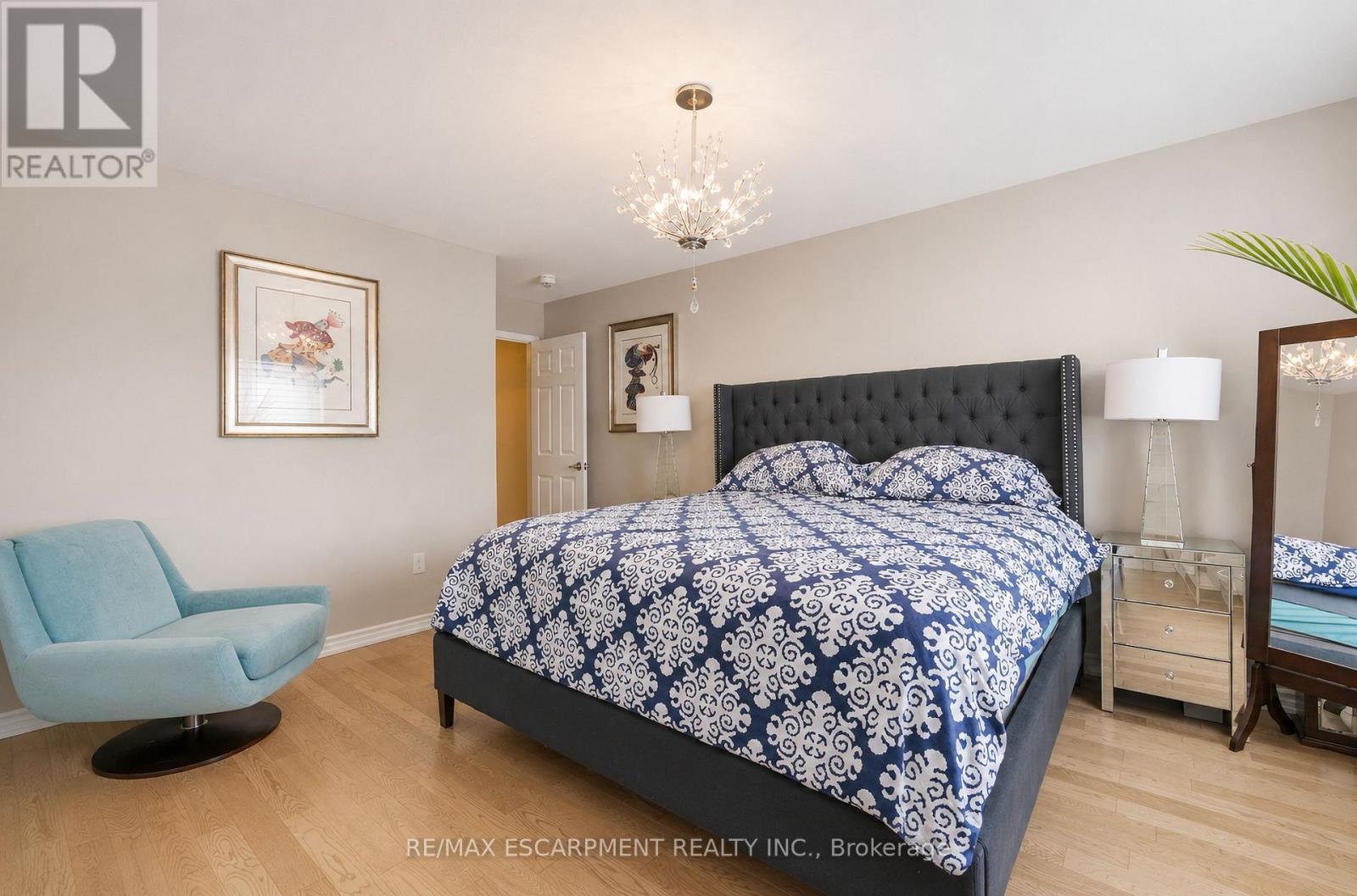 44 Stillwater Crescent, Hamilton, ON