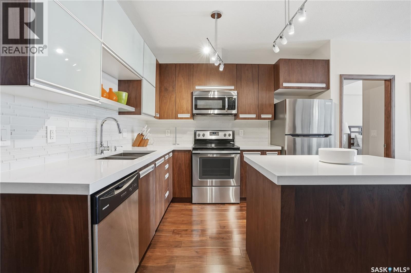 203 2101 Heseltine Road, Regina, SK