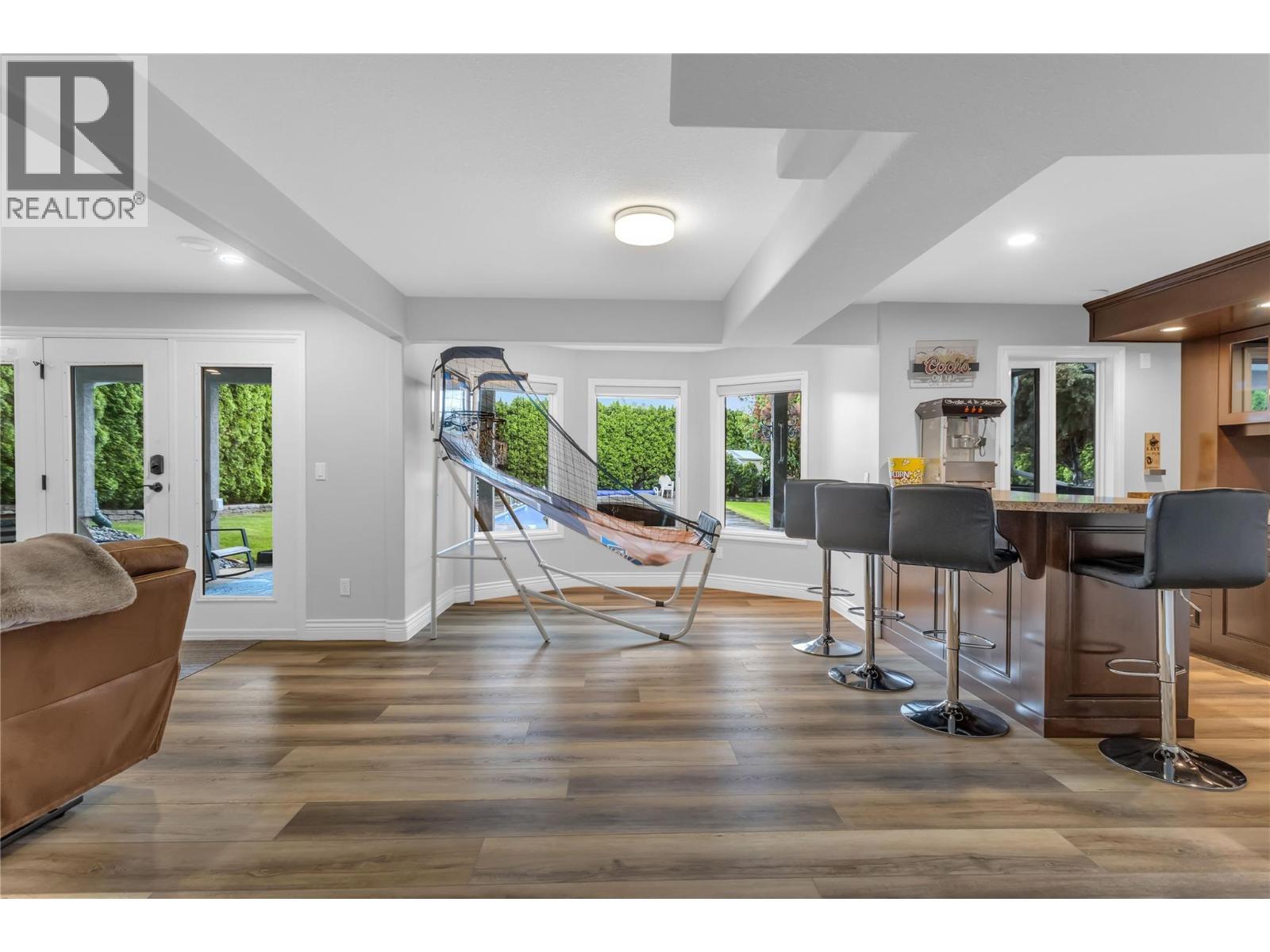 2177 Breckenridge Court, Kelowna, BC