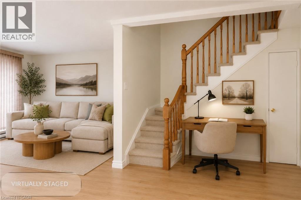 40 Tannery Street E Unit# 265, Cambridge, ON - Indoor Photo Showing Living Room