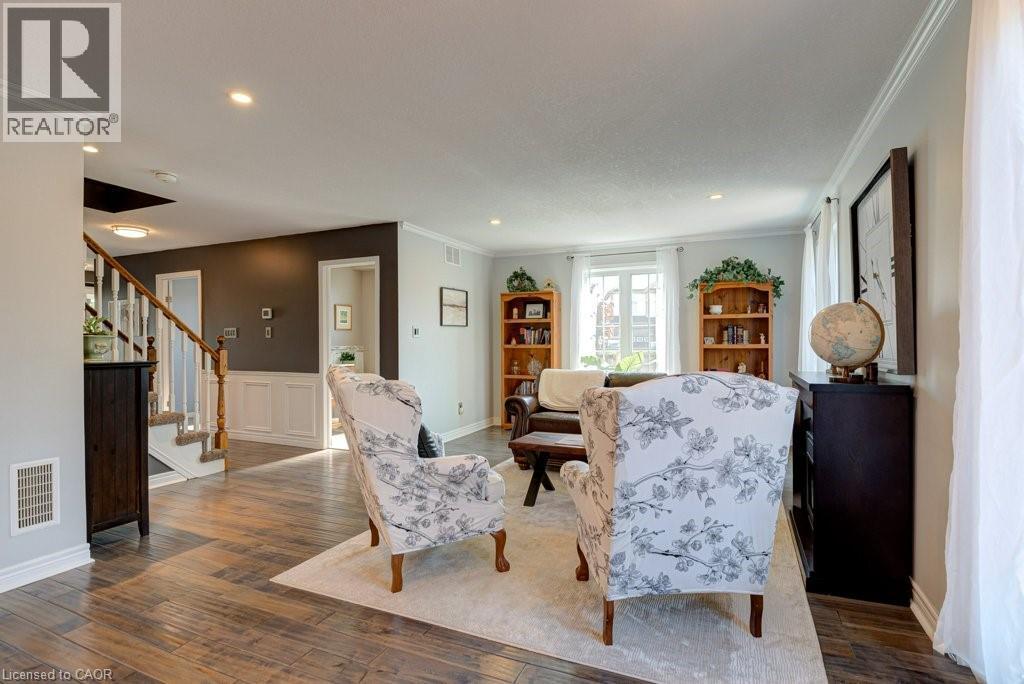 61 Ditner Avenue, Baden, ON - Indoor Photo Showing Living Room