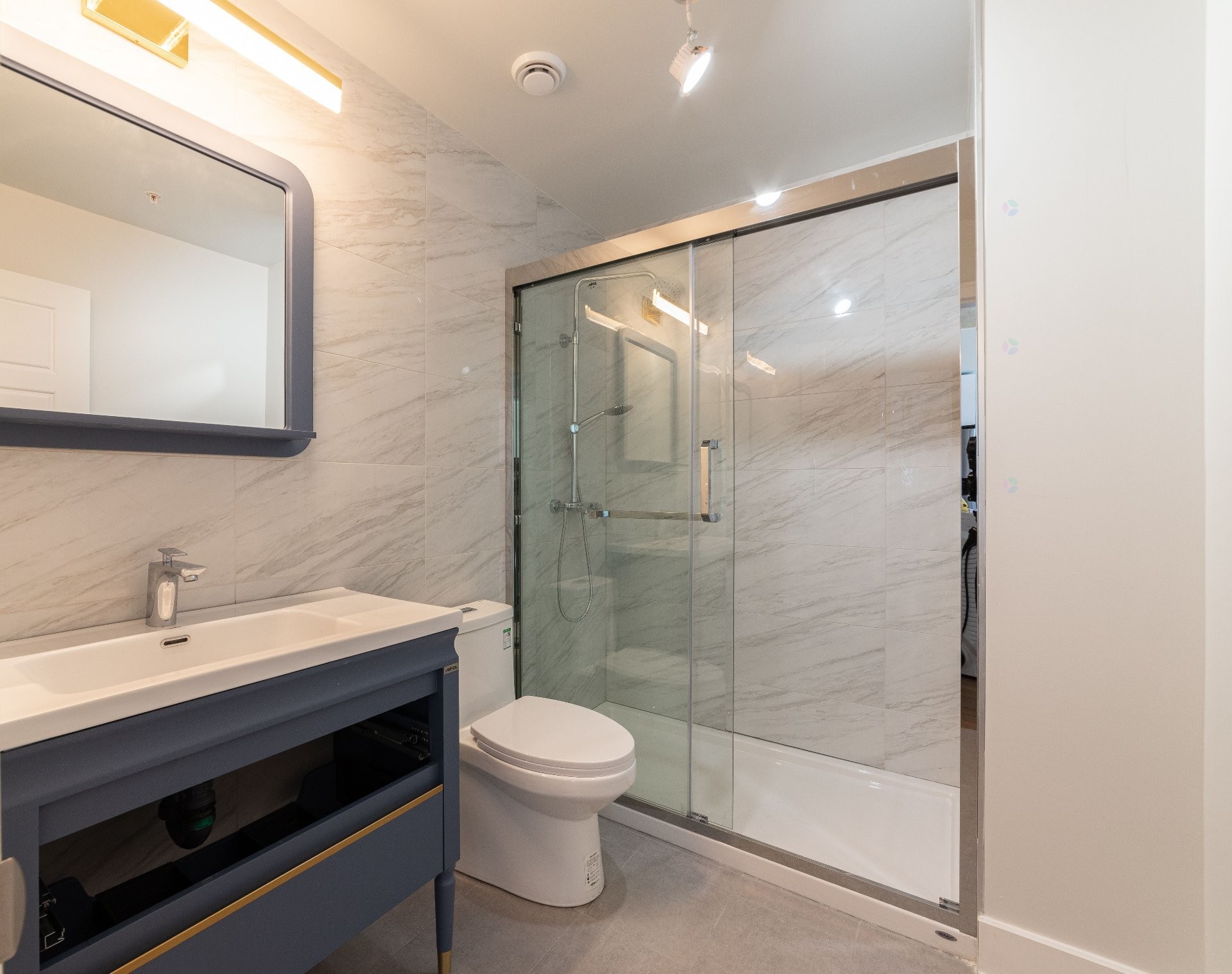 Bathroom - 206-850 Rue Ouimet, Montréal (Saint-Laurent), QC