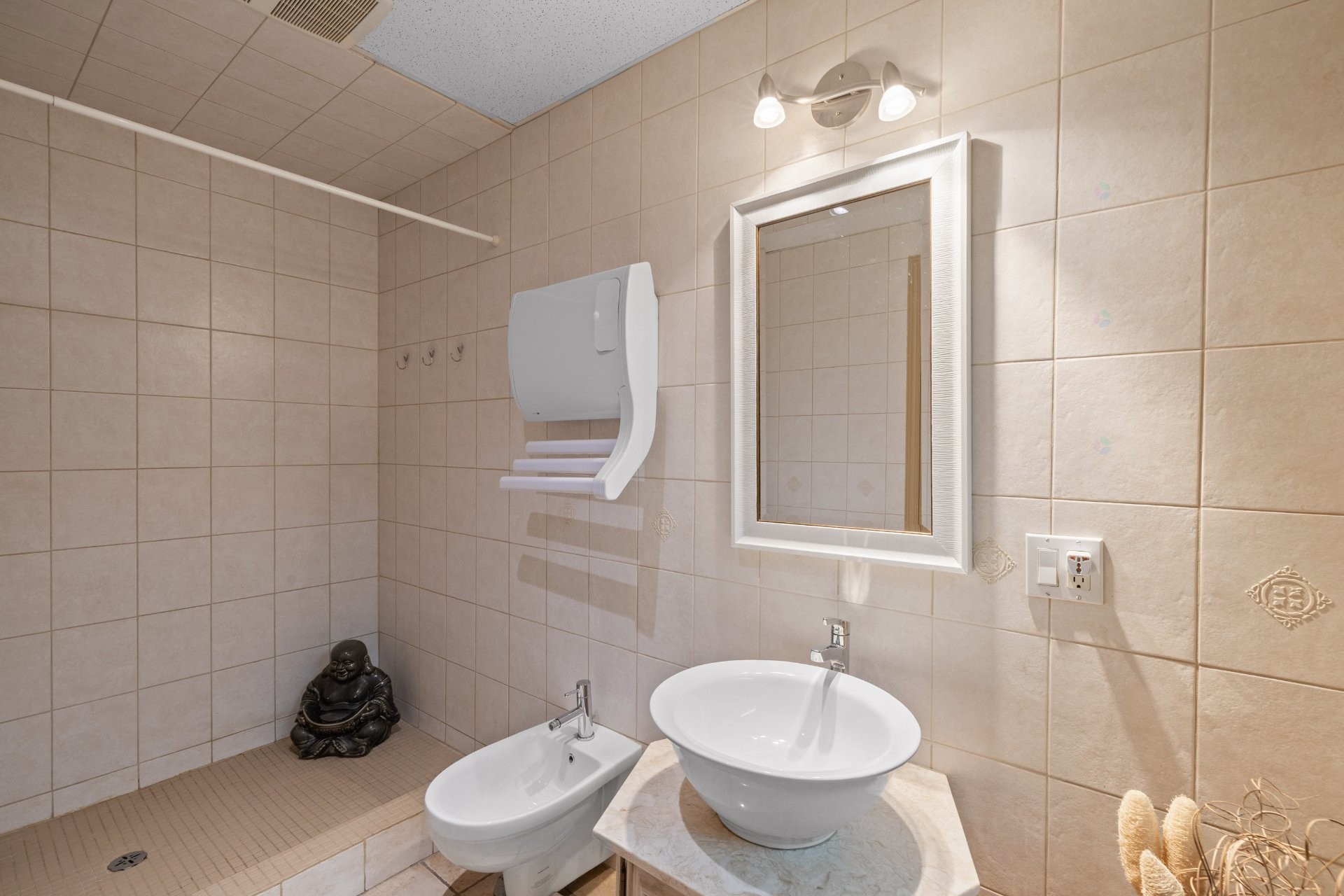 Salle de bains - A-4991 Rue Fulton, Montréal (Côte-Des-Neiges/Notre-Dame-De-Grâce), QC