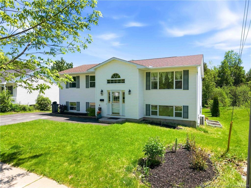 30 Leisure Ave, Fredericton, NB