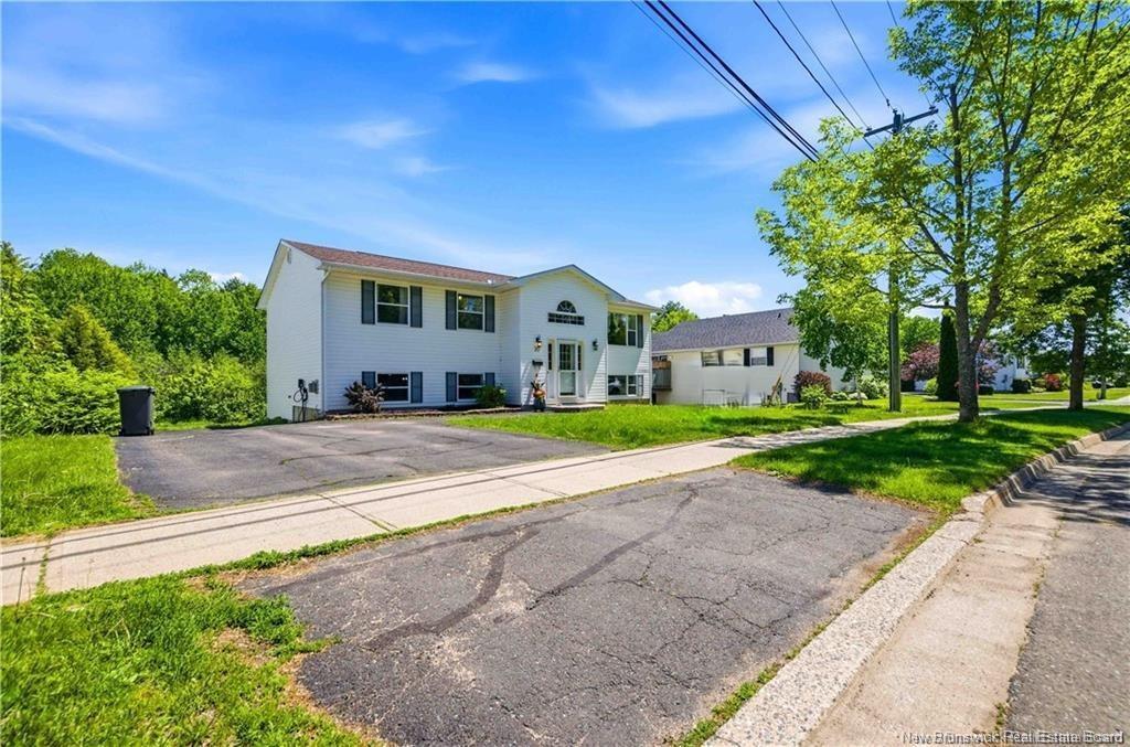 30 Leisure Ave, Fredericton, NB