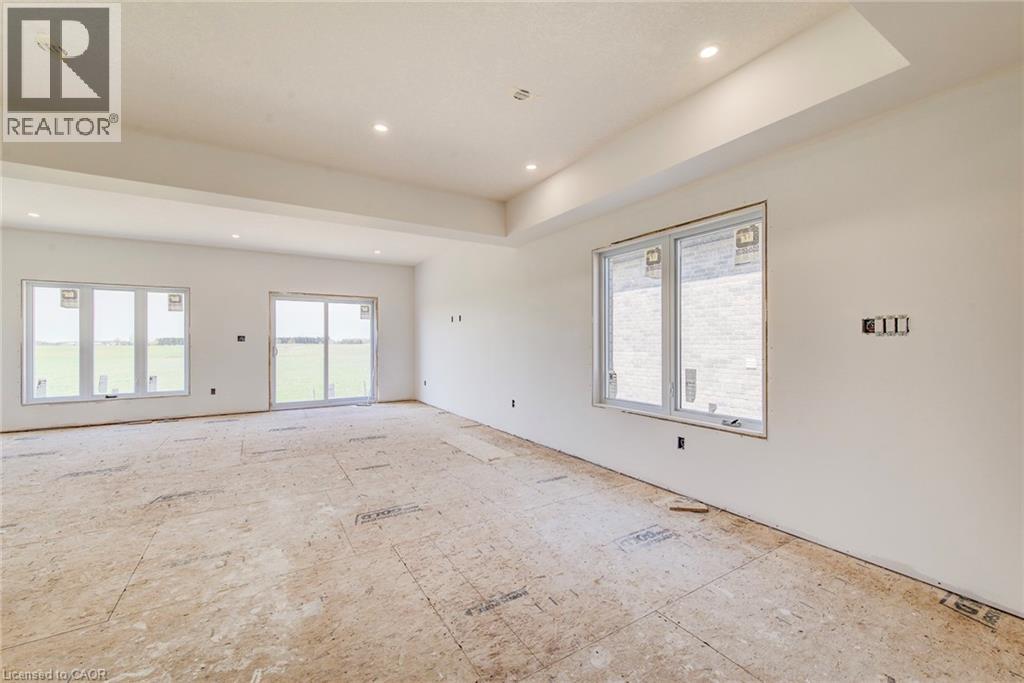 114 Bedell Drive, Mapleton, ON - Indoor Photo Showing Other Room