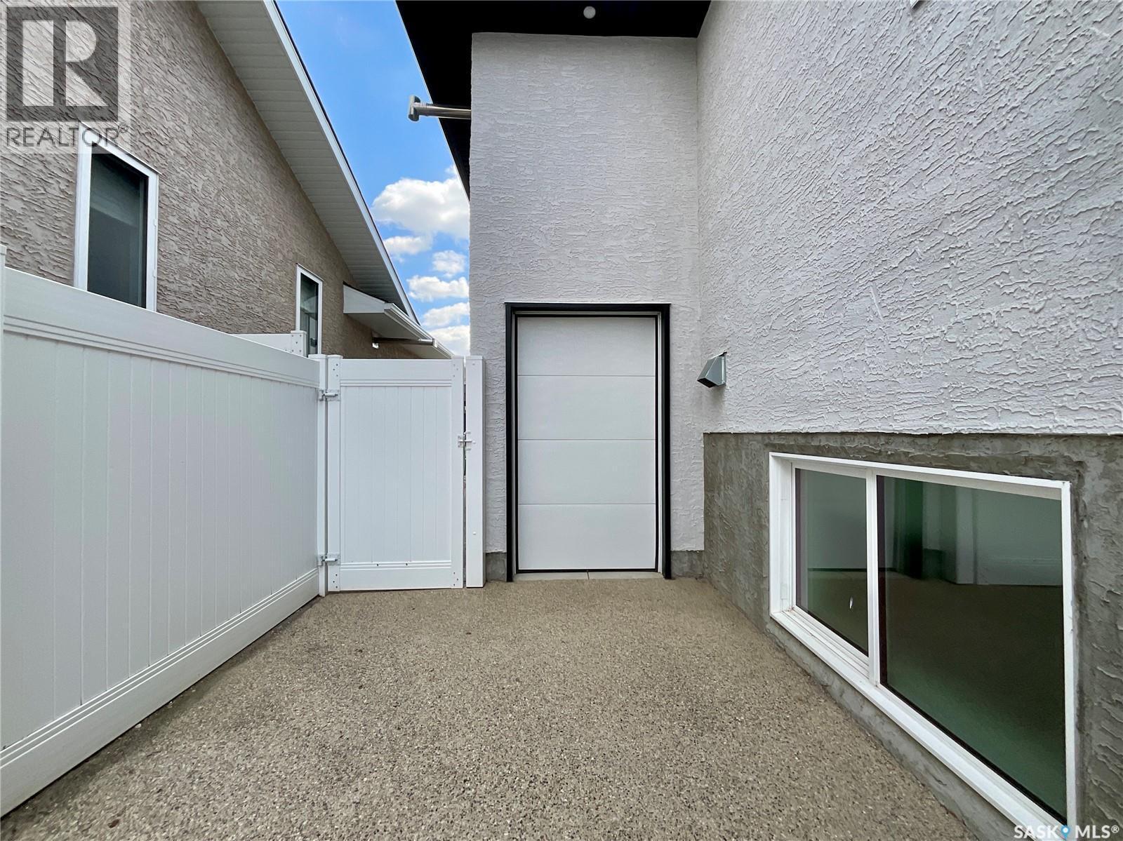 1633 Maple Rose Crescent N, Regina, SK