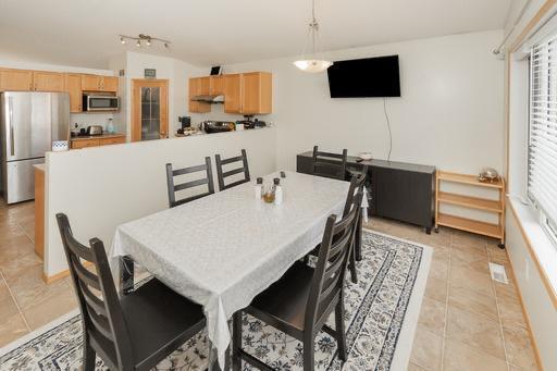 112 Southside Dr, Winnipeg, MB