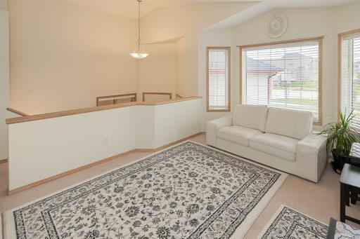 112 Southside Dr, Winnipeg, MB