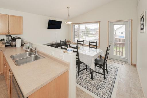112 Southside Dr, Winnipeg, MB