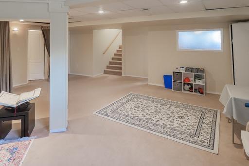 112 Southside Dr, Winnipeg, MB