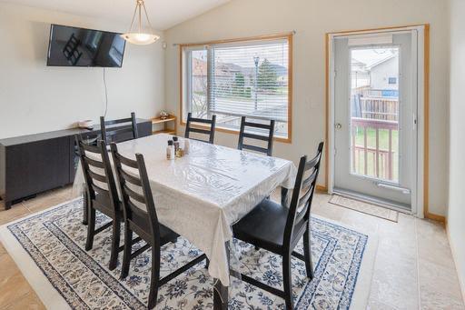 112 Southside Dr, Winnipeg, MB
