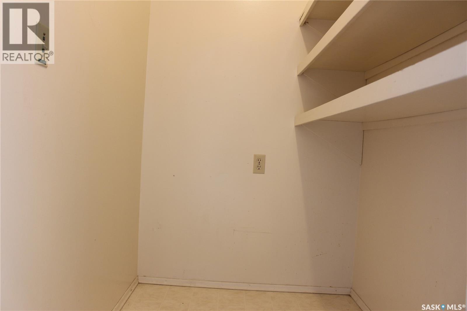 810 8Th Street, Chaplin, SK