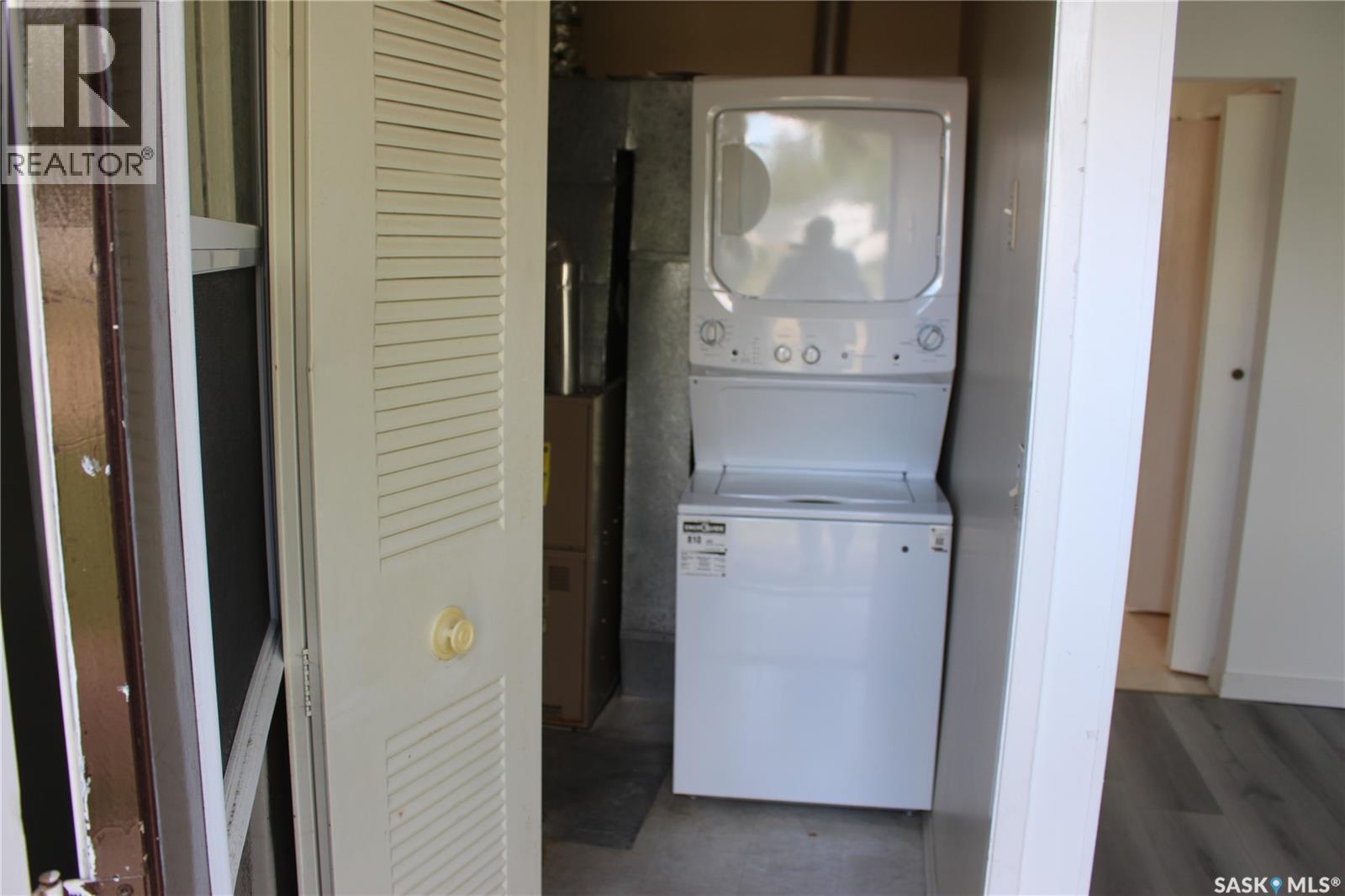 810 8Th Street, Chaplin, SK
