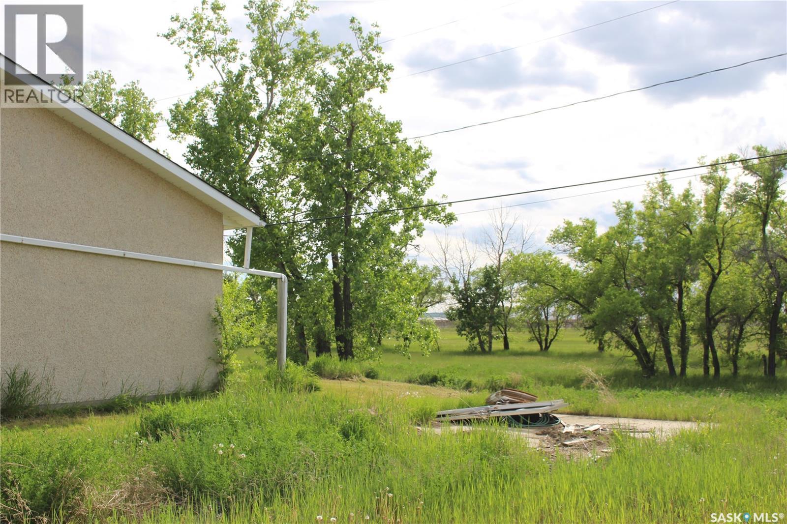 810 8Th Street, Chaplin, SK
