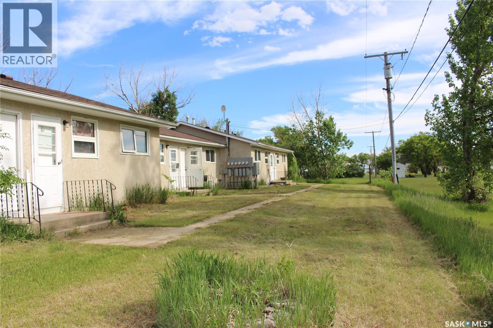 810 8Th Street, Chaplin, SK