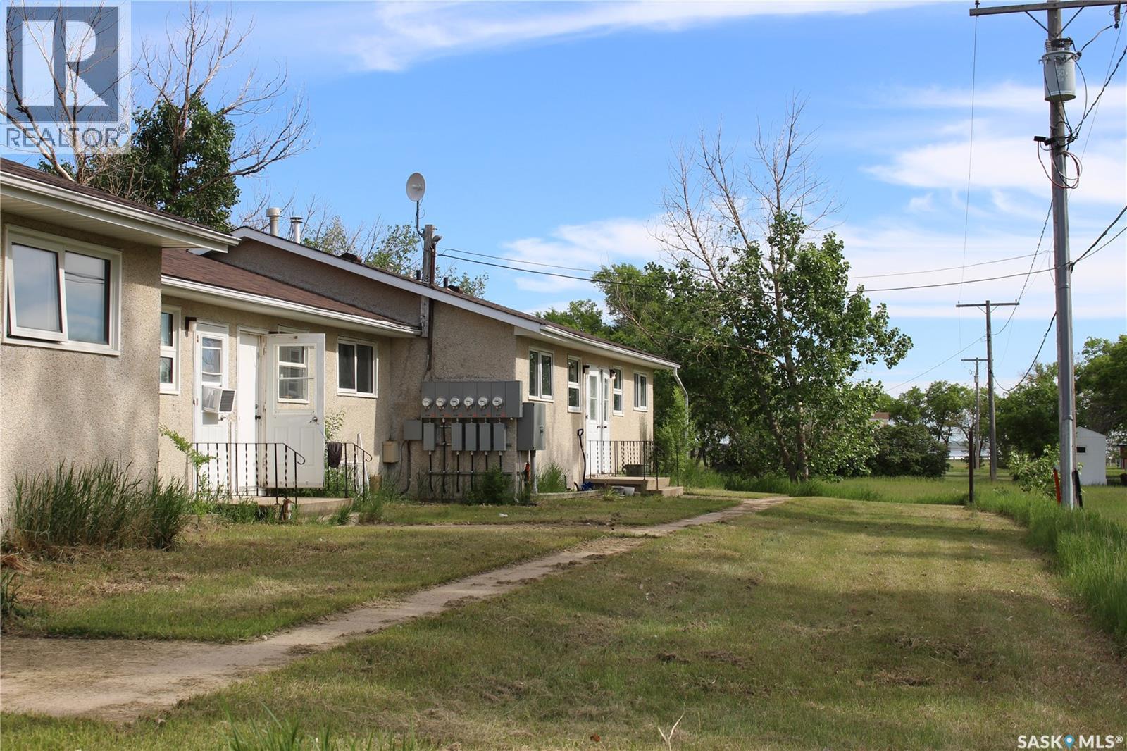810 8Th Street, Chaplin, SK
