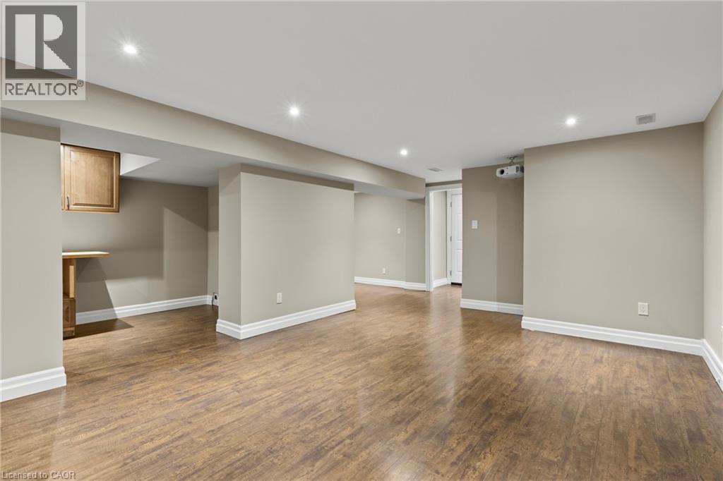 404 Hamilton Drive, Ancaster, ON - Indoor