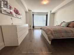 ...with Walk-in Closet ... - 