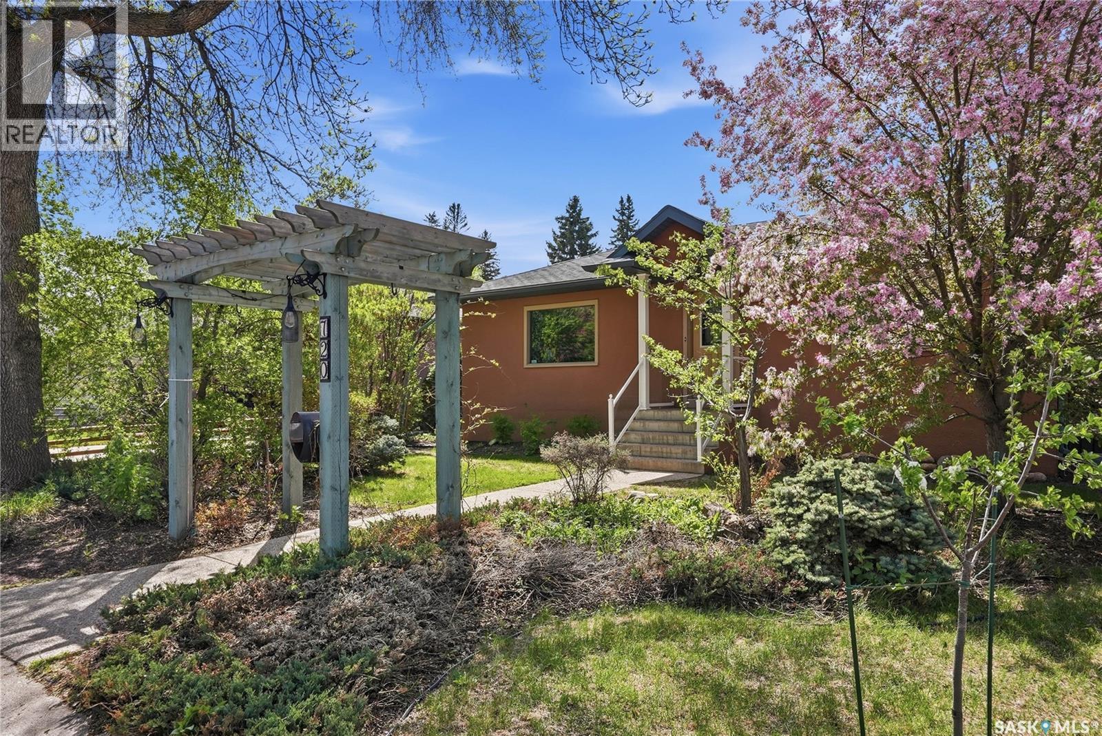 720 1St Street E, Saskatoon, SK