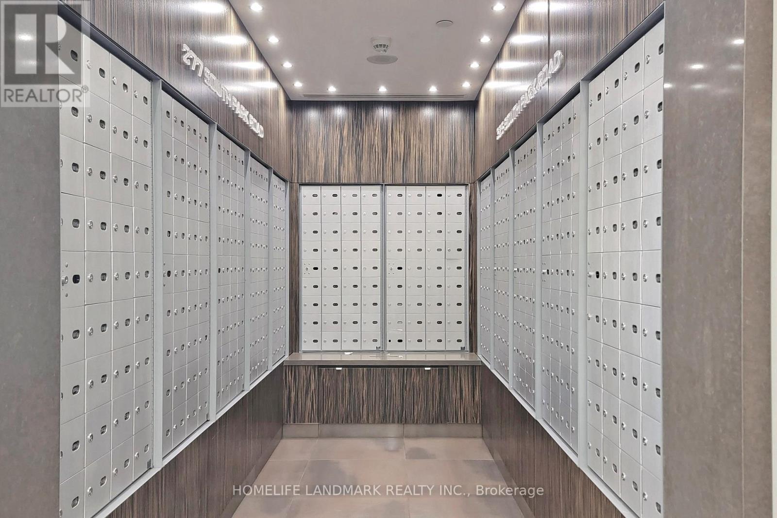 810 - 325 South Park Road, Markham, ON