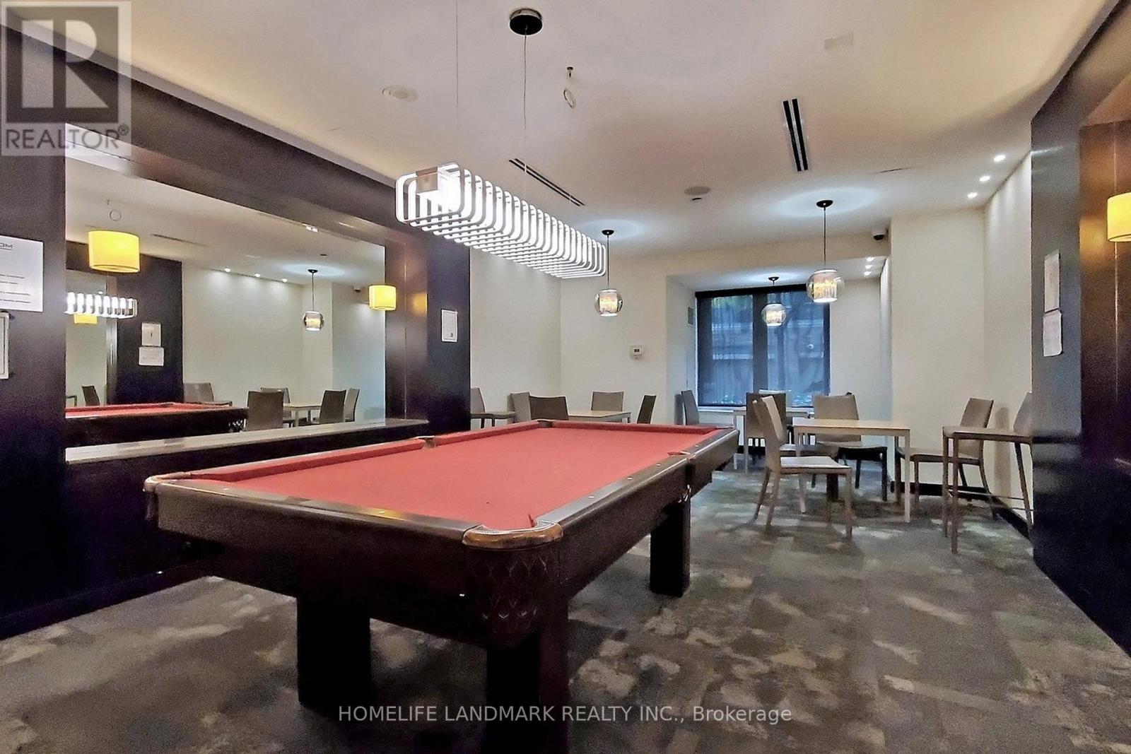 810 - 325 South Park Road, Markham, ON