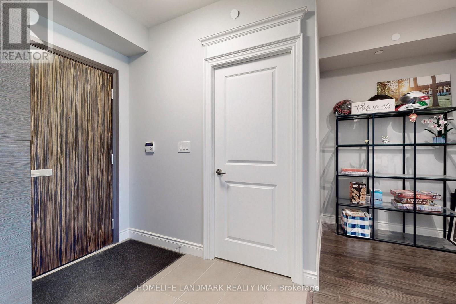 810 - 325 South Park Road, Markham, ON
