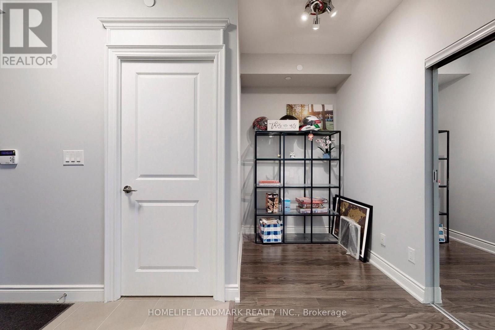 810 - 325 South Park Road, Markham, ON