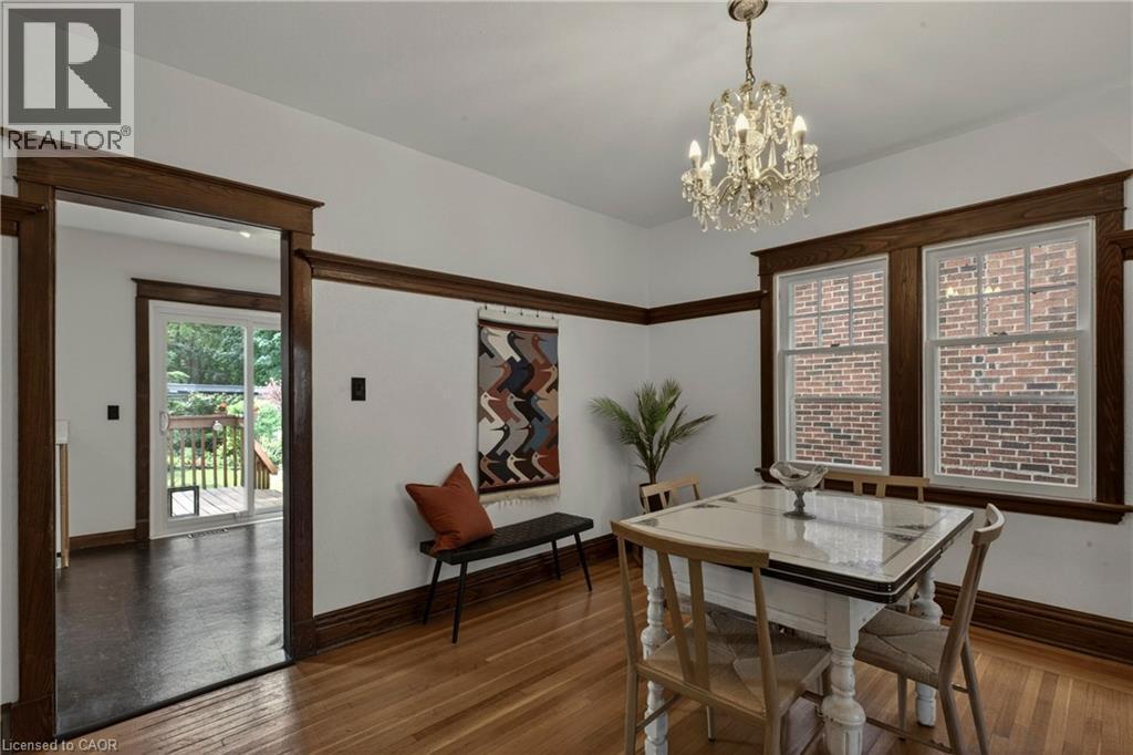 48 Longwood Road N, Hamilton, ON