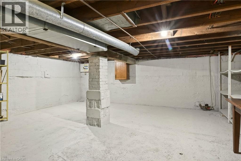 48 Longwood Road N, Hamilton, ON