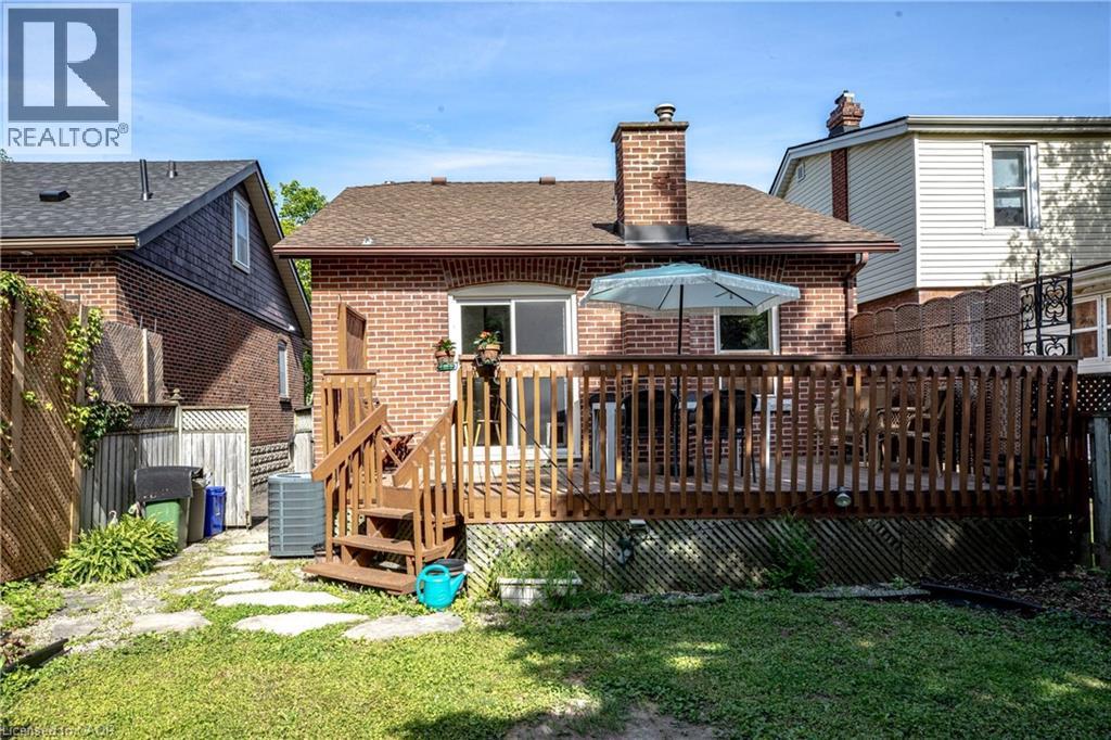 48 Longwood Road N, Hamilton, ON